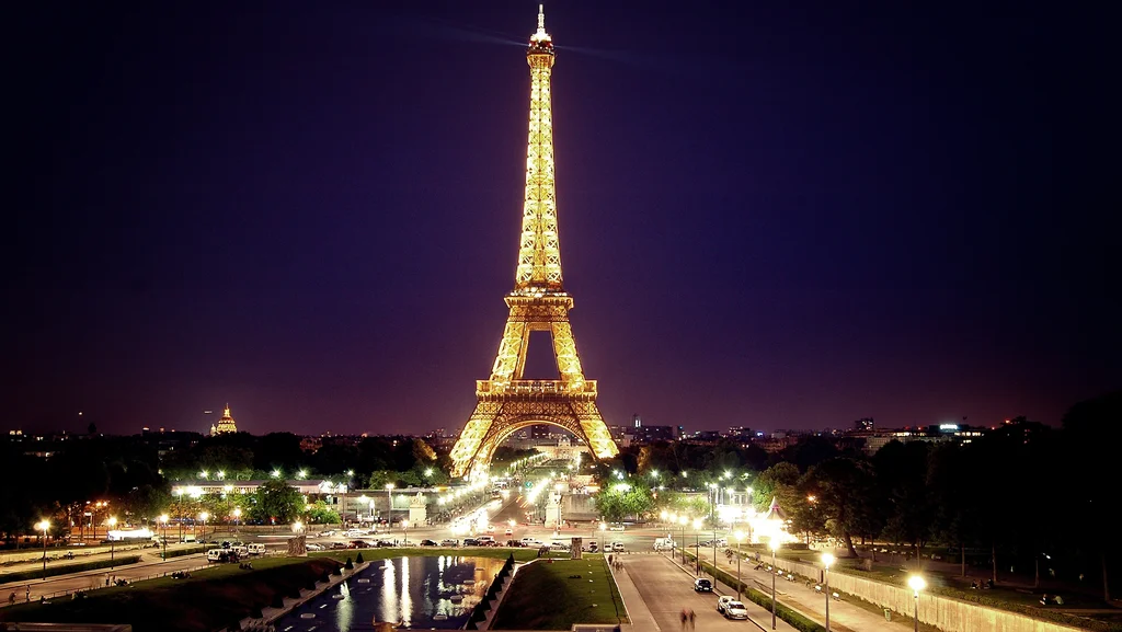 💫 Tour Eiffel 2K 💫